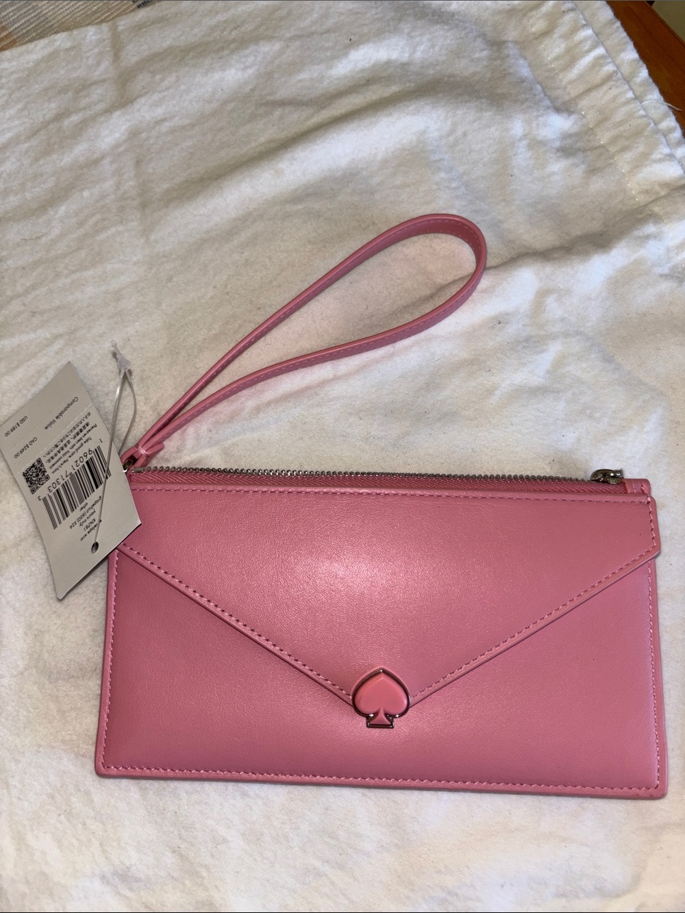 Kate Spade Yours Truly
Envelope Wristlet Clutch Heart
Wallet - Grapefruit Soda